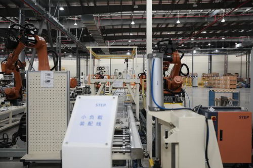 機器人生產(chǎn)機器人 上海高科技企業(yè)復(fù)工，機械手助力挽回疫情損失
